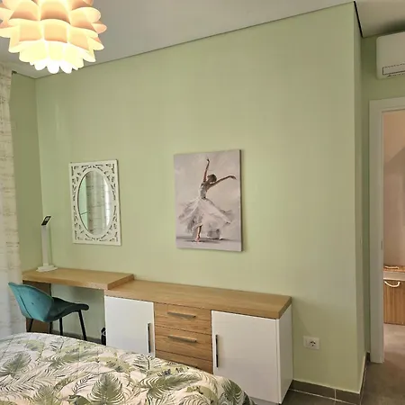 Olive Tree - 290 Apartment *