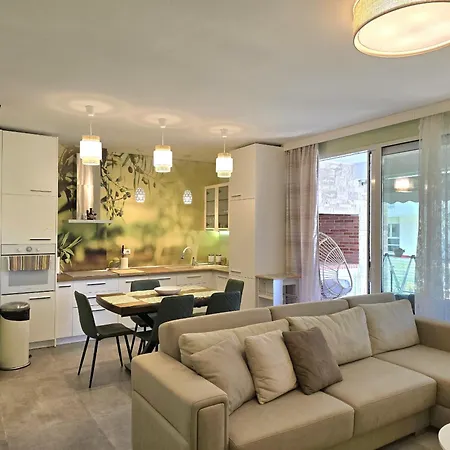 Olive Tree - 290 Apartment *